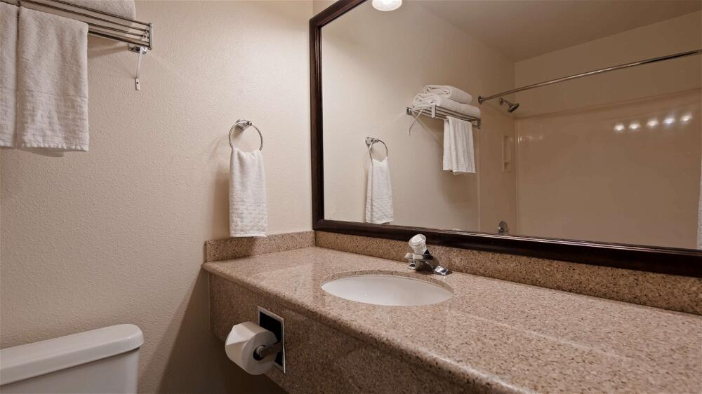 Foto del baño de Best Western Plus Villa Del Lago Inn
