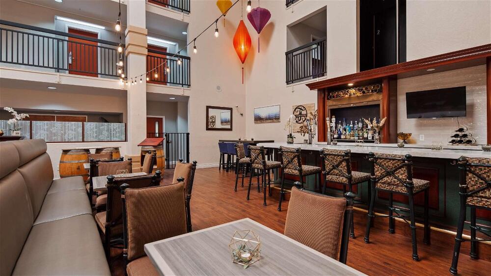 Foto de restauración de Best Western Plus Villa Del Lago Inn