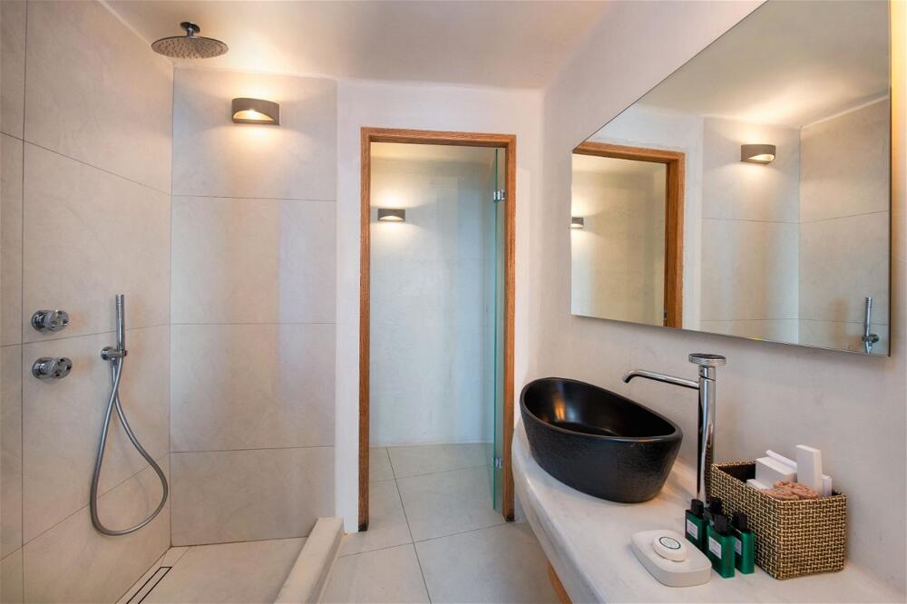 Foto del baño de Hotel Athina Luxury Suites