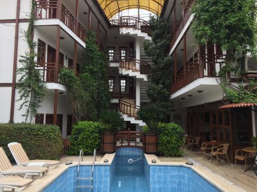Foto del exterior de Hotel Karyatit Kaleici
