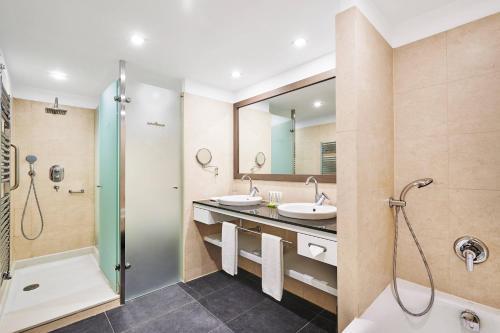 Foto del baño de Le Meridien Ra Beach Hotel and Spa