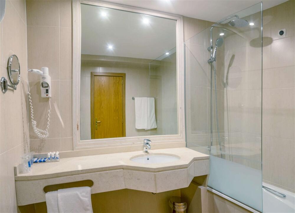 Foto del baño de Hotel Covilhã Dona Maria Affiliated by Meliá