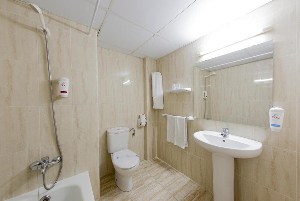 Foto del baño de Hotel Linda