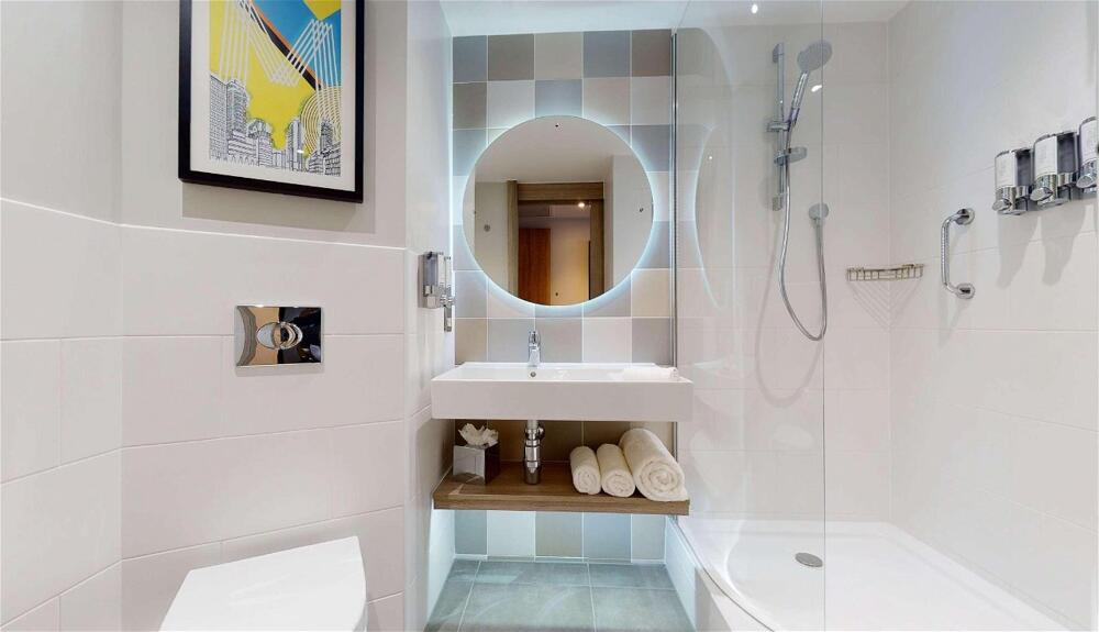 Foto del baño de Hotel Hampton by Hilton Manchester Northern Quarter