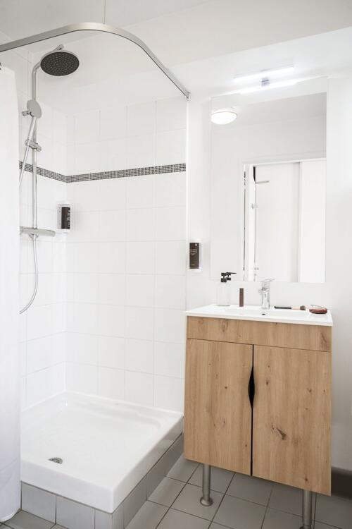 Foto del baño de Aparthotel Séjours &amp;amp; Affaires Paris-Malakoff