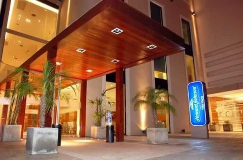 Foto del exterior de Howard Johnson Villa María Hotel y Casino