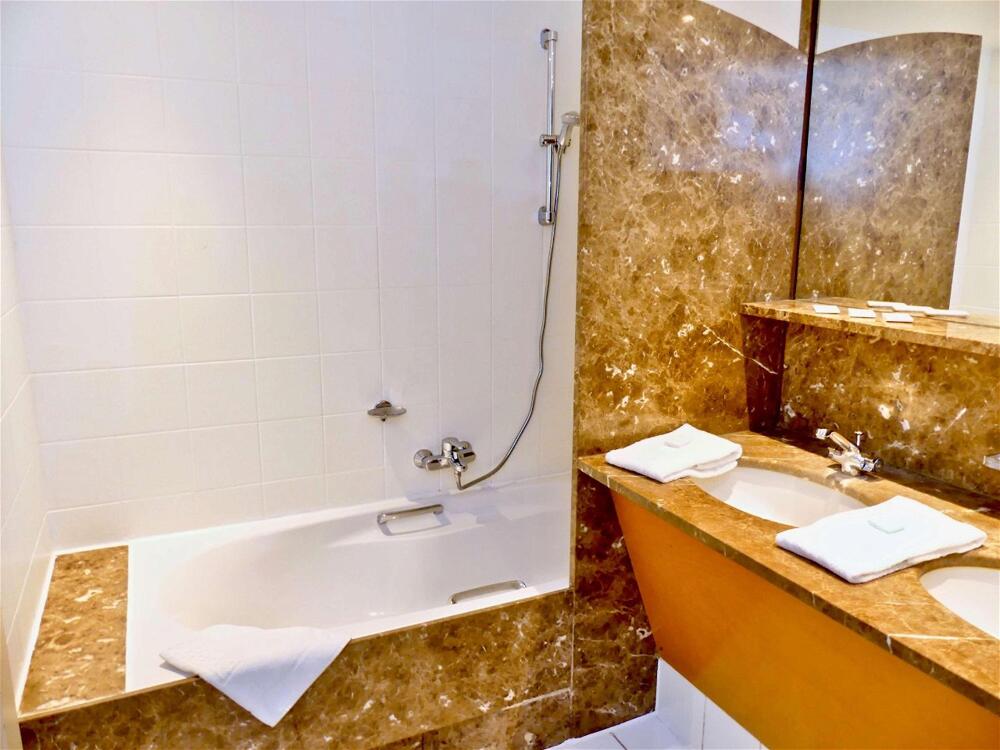 Foto del baño de Golden Tulip De&amp;#039; Medici Hotel