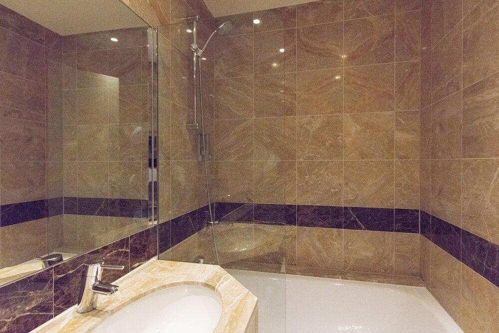 Foto del baño de Hôtel Saint Germain