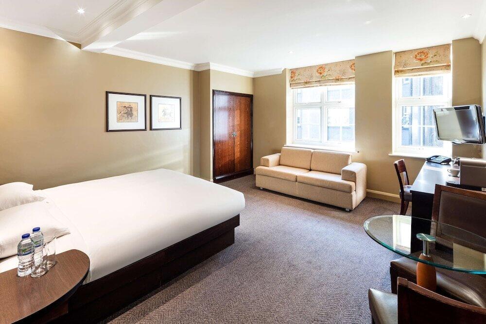 Foto de una habitación de Radisson Blu Edwardian Grafton Hotel, London