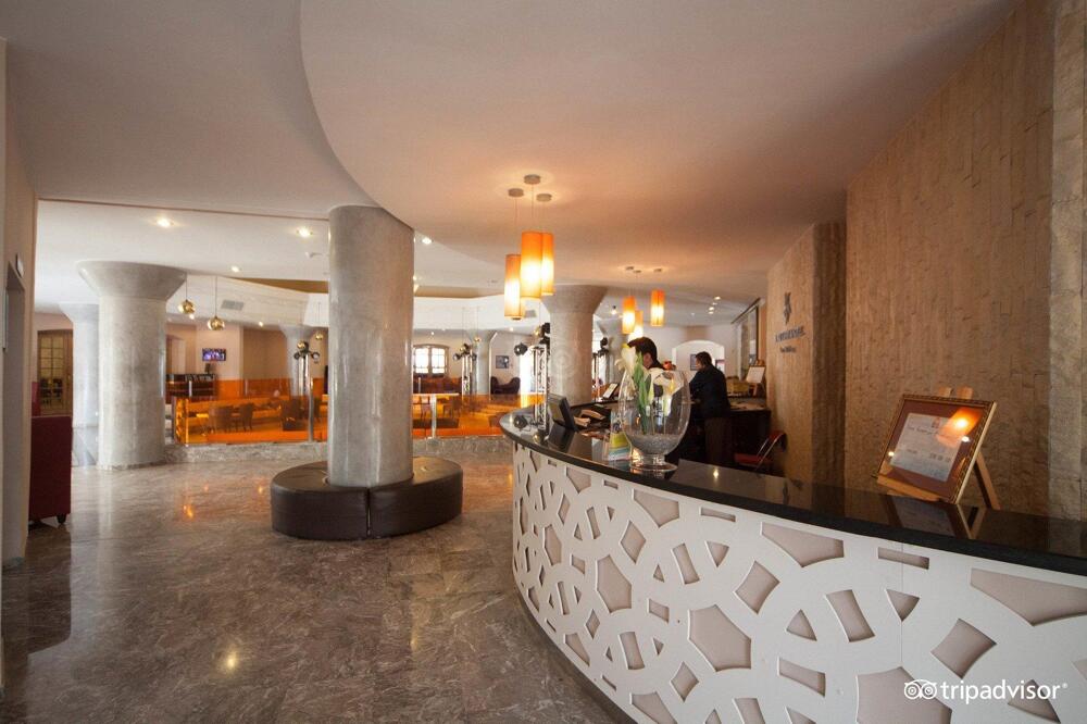 Foto de restauración de Hotel Kenzi Europa