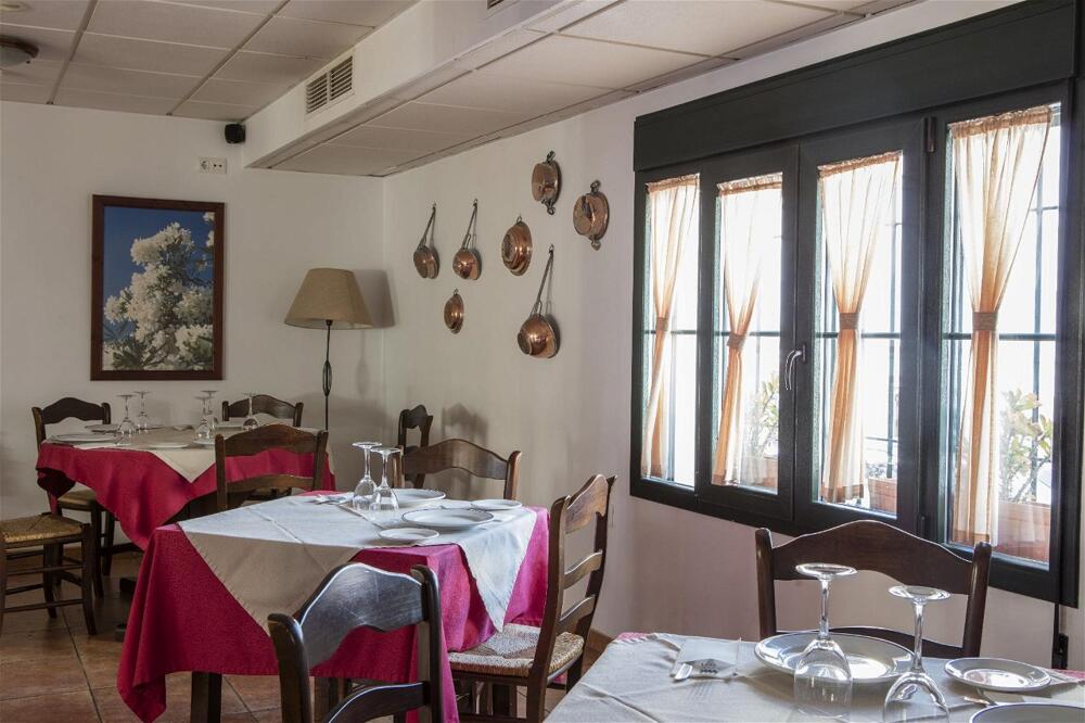 Foto de restauración de Hotel Tugasa Sierra y Cal