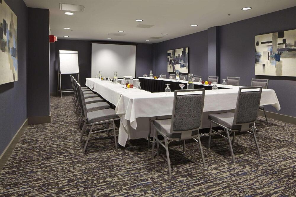 Foto de los servicios de Hotel Embassy Suites Atlanta - Galleria