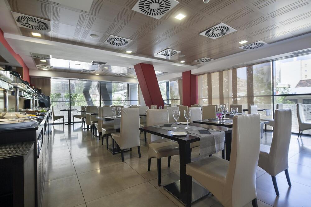 Foto general de Hotel Best 4 Barcelona
