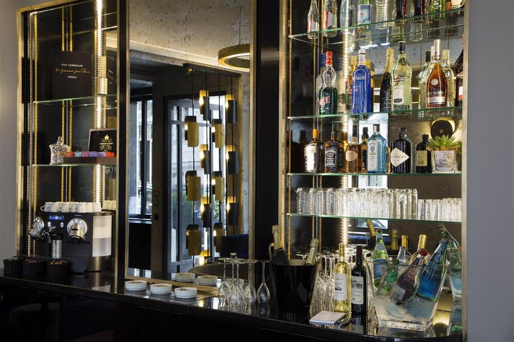 Foto de restauración de Le 10 Bis Hotel