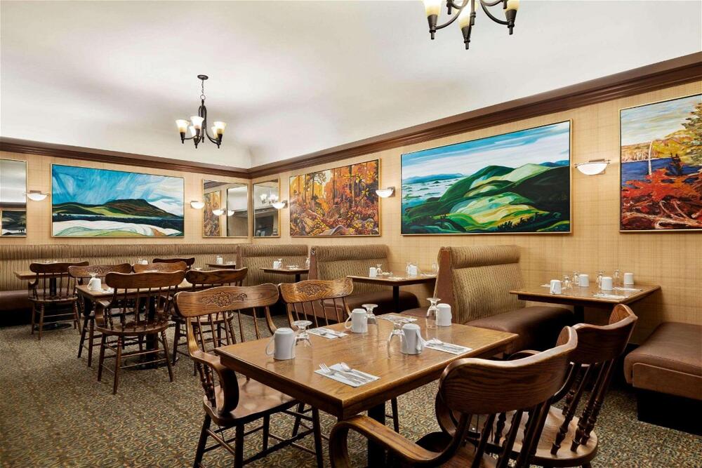 Foto de restauración de Hotel Days Inn by Wyndham Vancouver Downtown