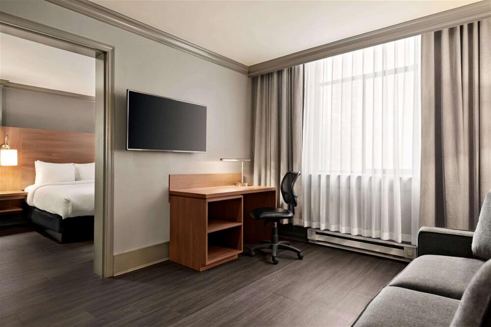 Foto de una habitación de Hotel Days Inn by Wyndham Vancouver Downtown