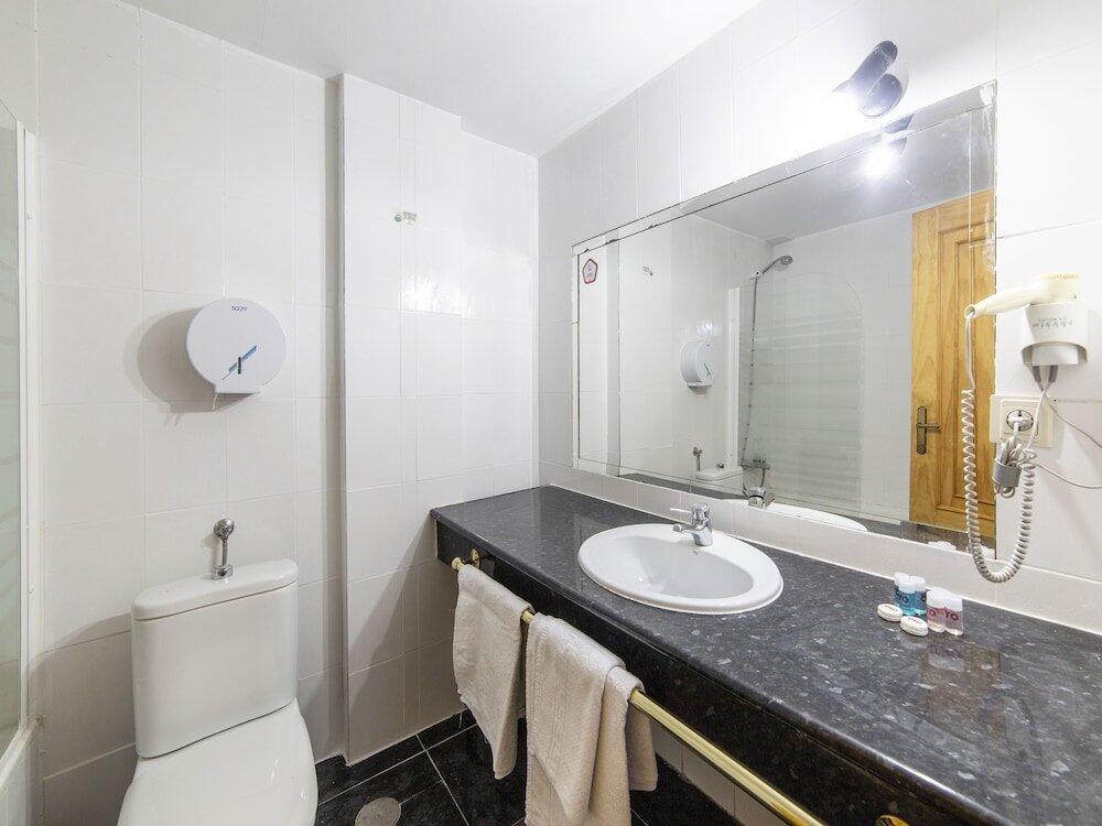 Foto del baño de OYO Hotel El Prado