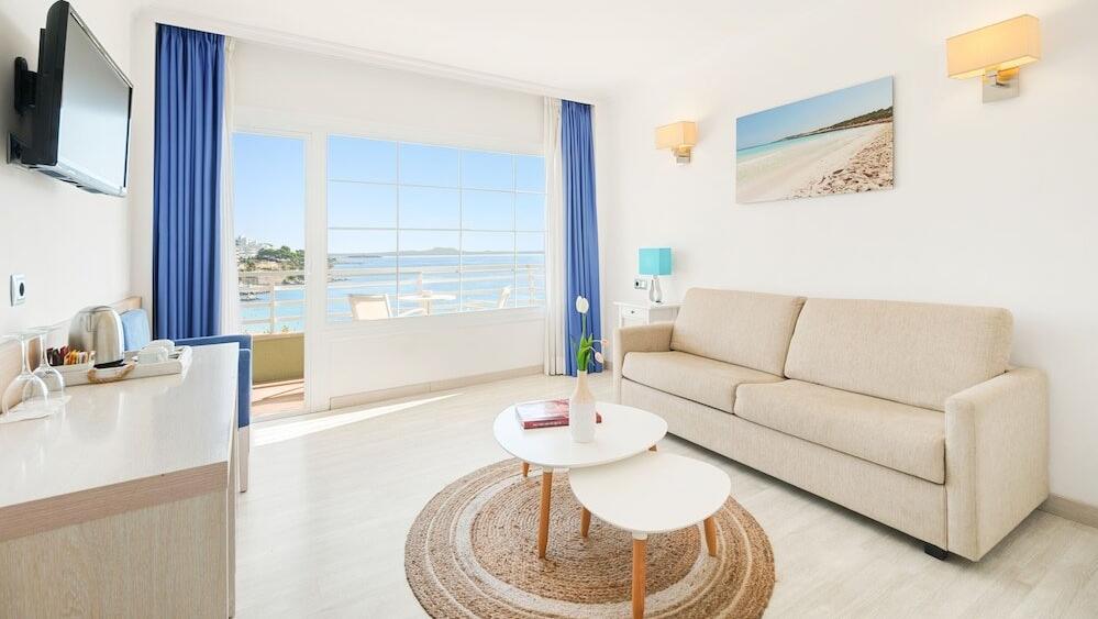 Foto de una habitación de Hotel Agua Beach