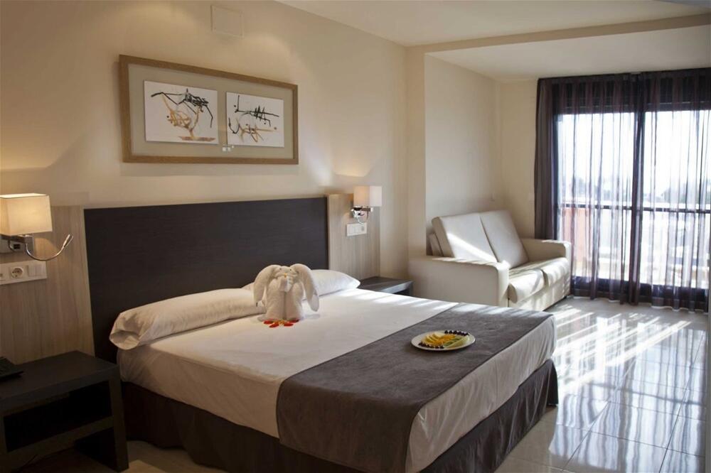 Foto general de Hotel Adaria Vera