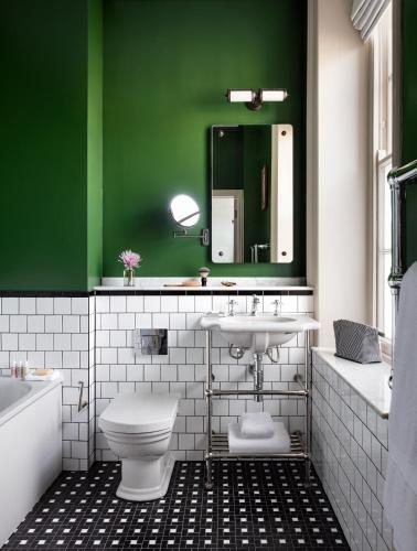 Foto del baño de The Randolph Hotel, by Graduate Hotels