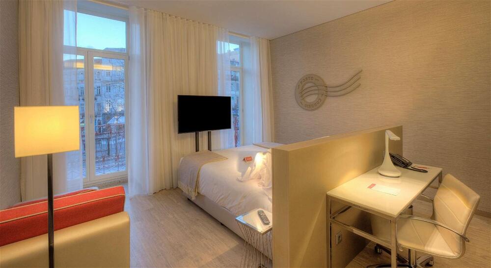 Foto de una habitación de Hotel NH Collection Porto Batalha
