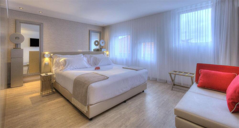 Foto de una habitación de Hotel NH Collection Porto Batalha