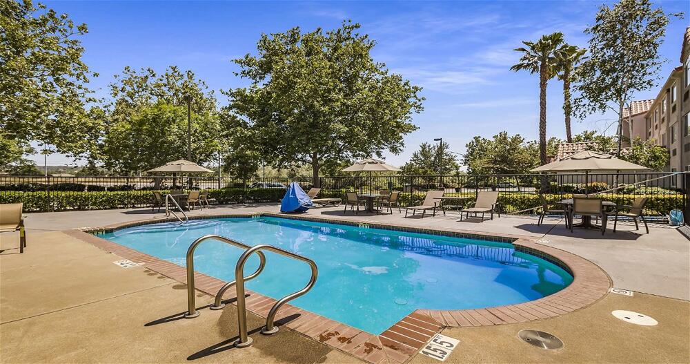 Foto de los servicios de SureStay Plus Hotel by Best Western Rocklin