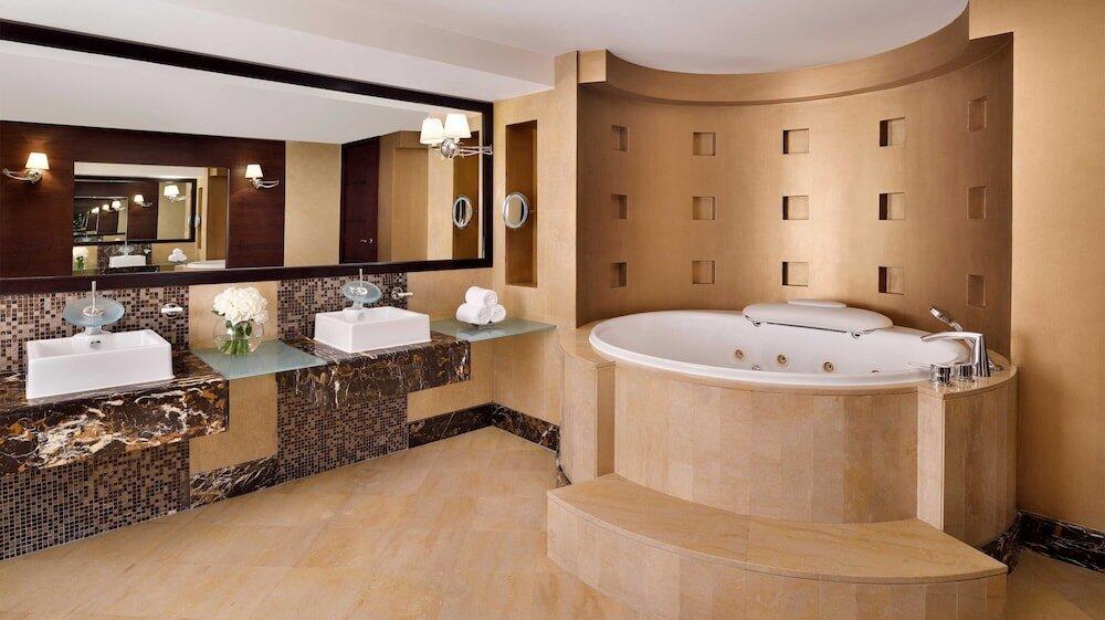Foto del baño de InterContinental Abu Dhabi, an IHG Hotel