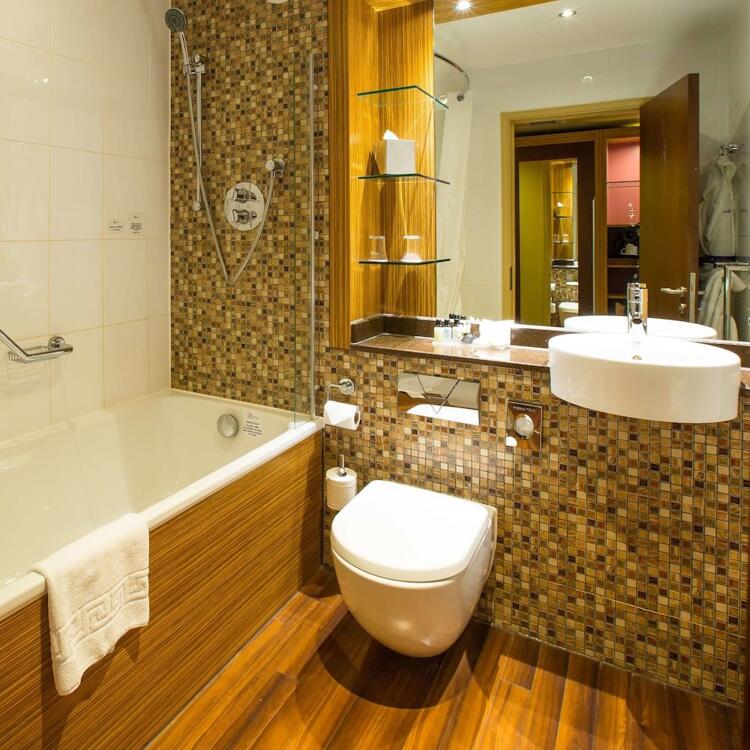 Foto del baño de Ashford International Hotel &amp;amp; Spa