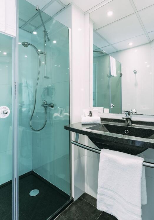 Foto del baño de Hotel Escale Oceania Marseille Vieux Port
