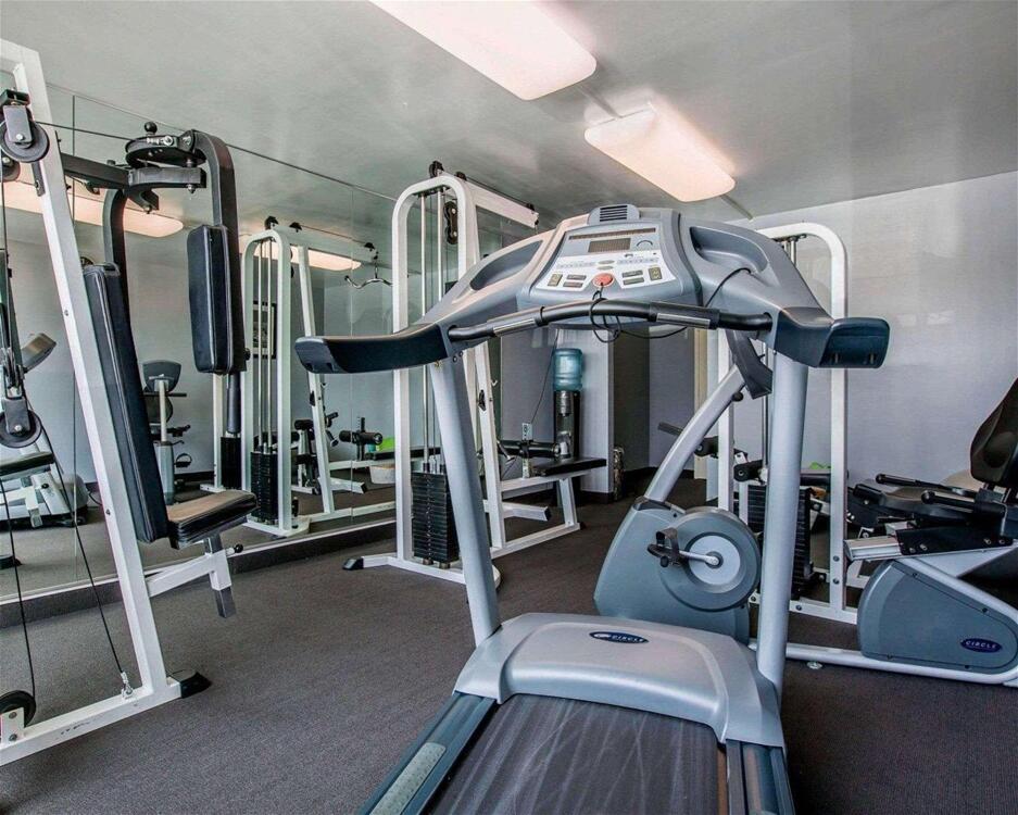 Foto de los servicios de Hotel Quality Inn &amp;amp; Suites Montebello - Los Angeles