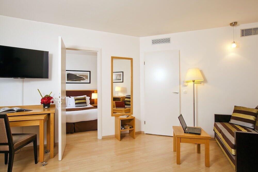 Foto de una habitación de Aparthotel Residhome Paris-Massy