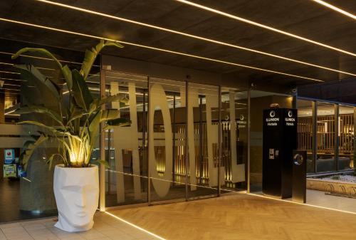 Foto del exterior de Hotel Ilunion Barcelona