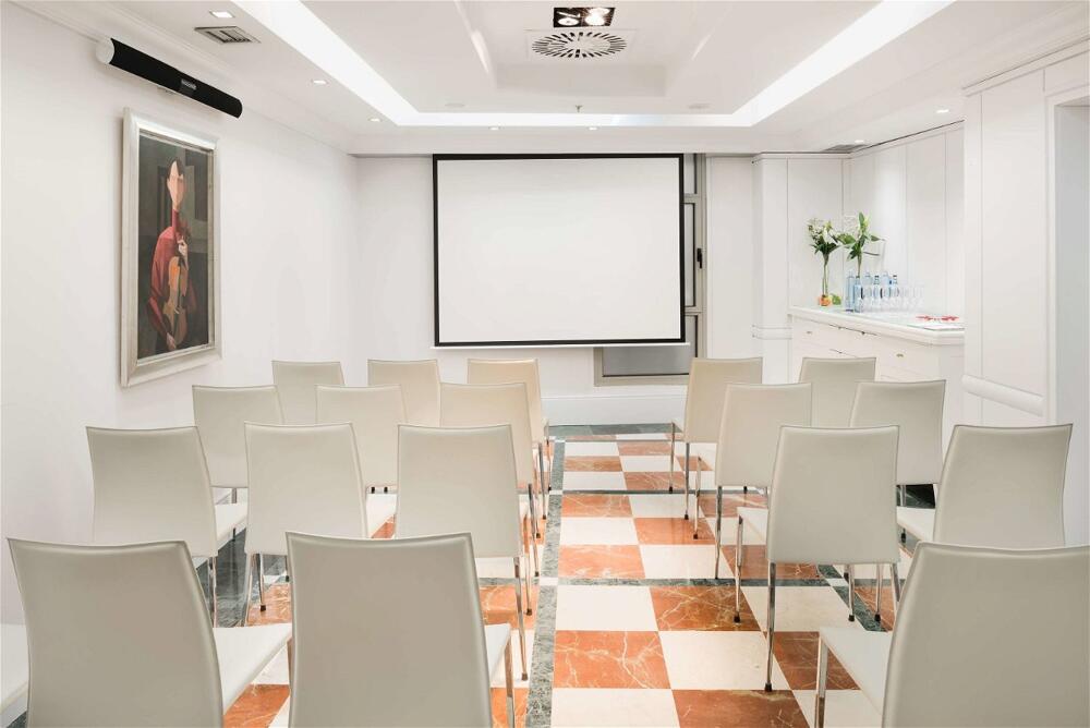 Foto de los servicios de Hotel NH Collection Madrid Paseo del Prado