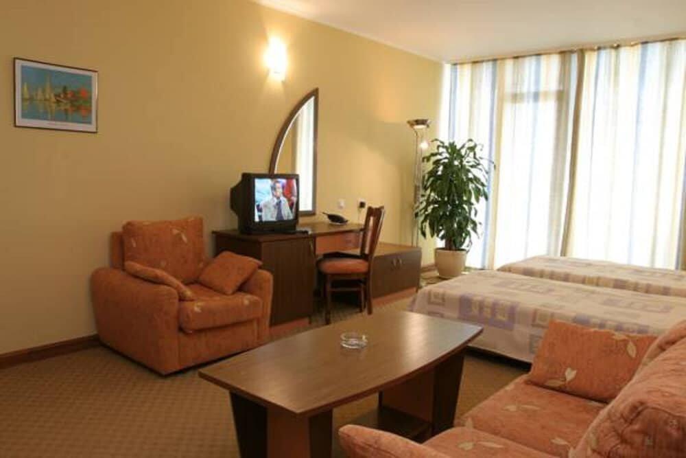 Foto de una habitación de Trakia Plaza Hotel &amp;amp; Apartments