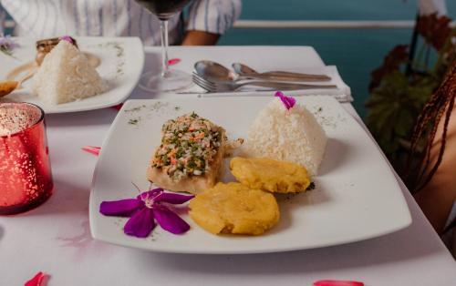 Foto de restauración de Complejo El Sauce Resort