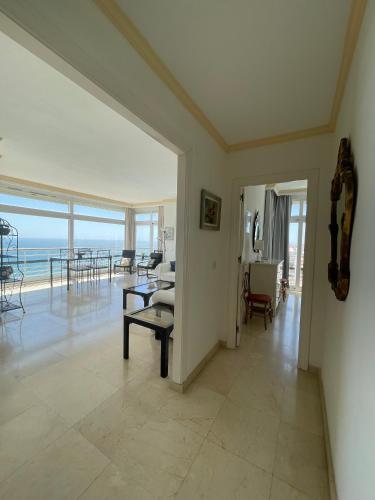 Foto de una habitación de Apartamentos La Roca Rentals
