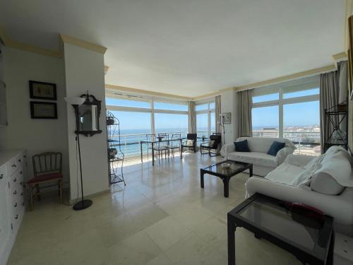 Foto de una habitación de Apartamentos La Roca Rentals
