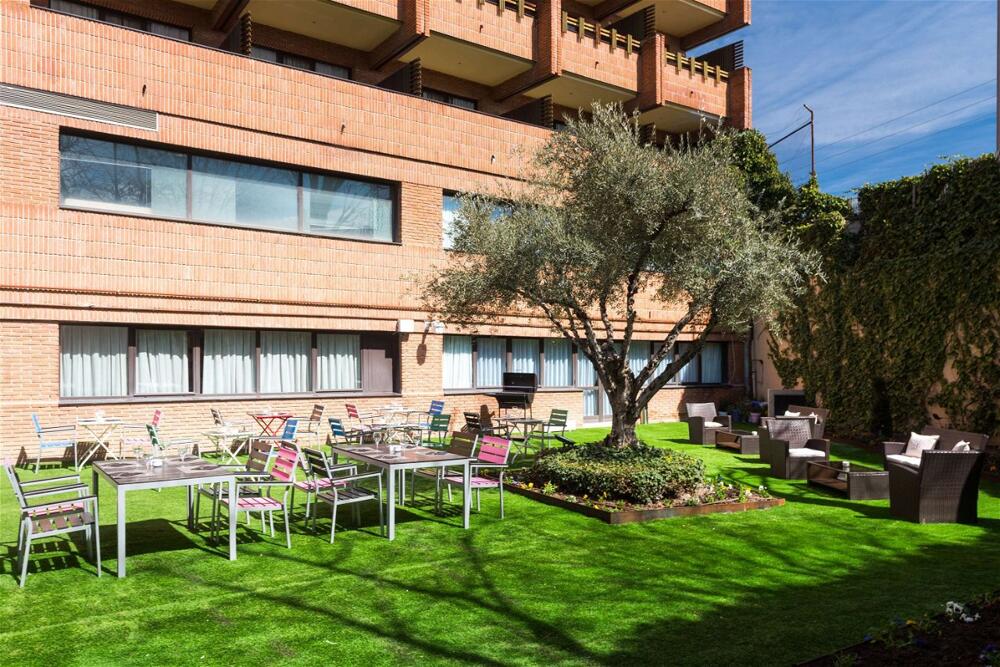 Foto del exterior de Hotel Madrid Alameda Aeropuerto, Affiliated by Meliá