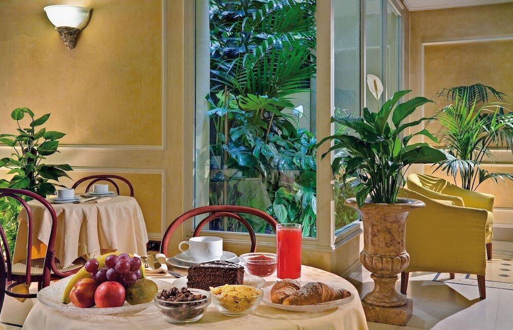Foto de restauración de Hotel Corona D&amp;#039;Italia