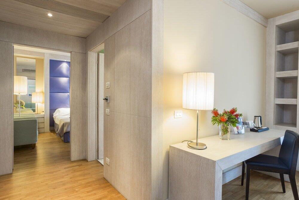 Foto de una habitación de Hotel Mercure Tirrenia Green Park