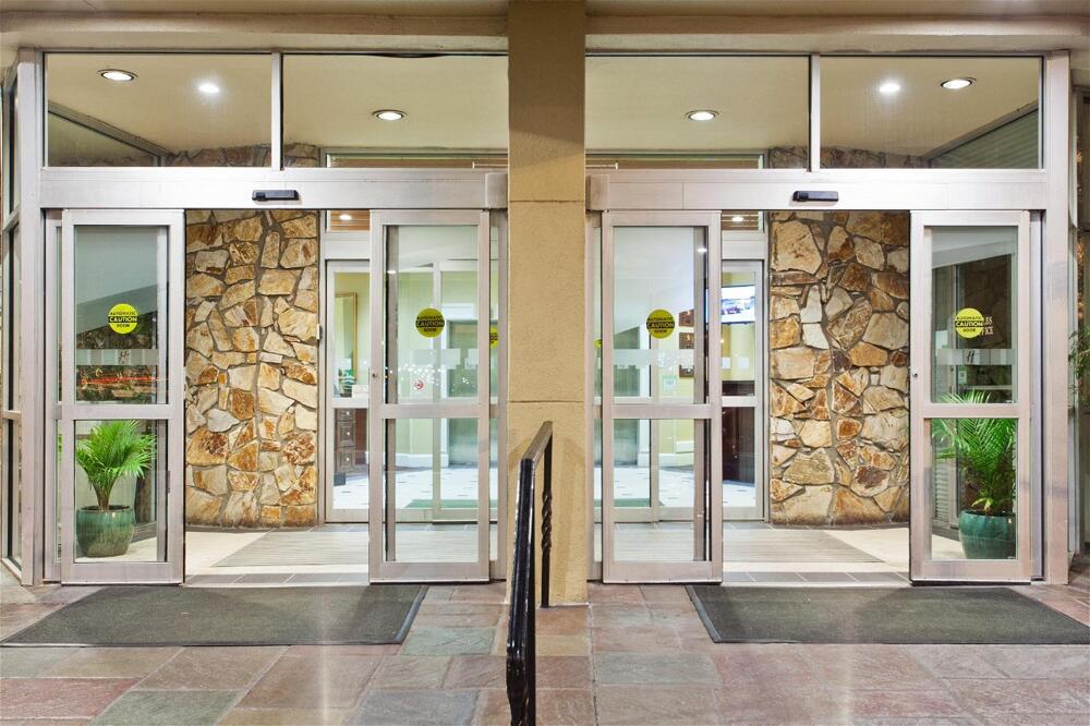 Foto general de Holiday Inn Charleston-Riverview, an IHG Hotel
