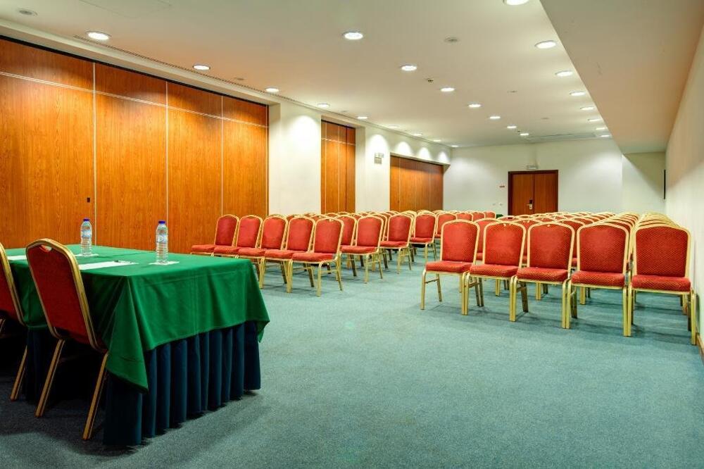 Foto general de VIP Executive Zurique Hotel