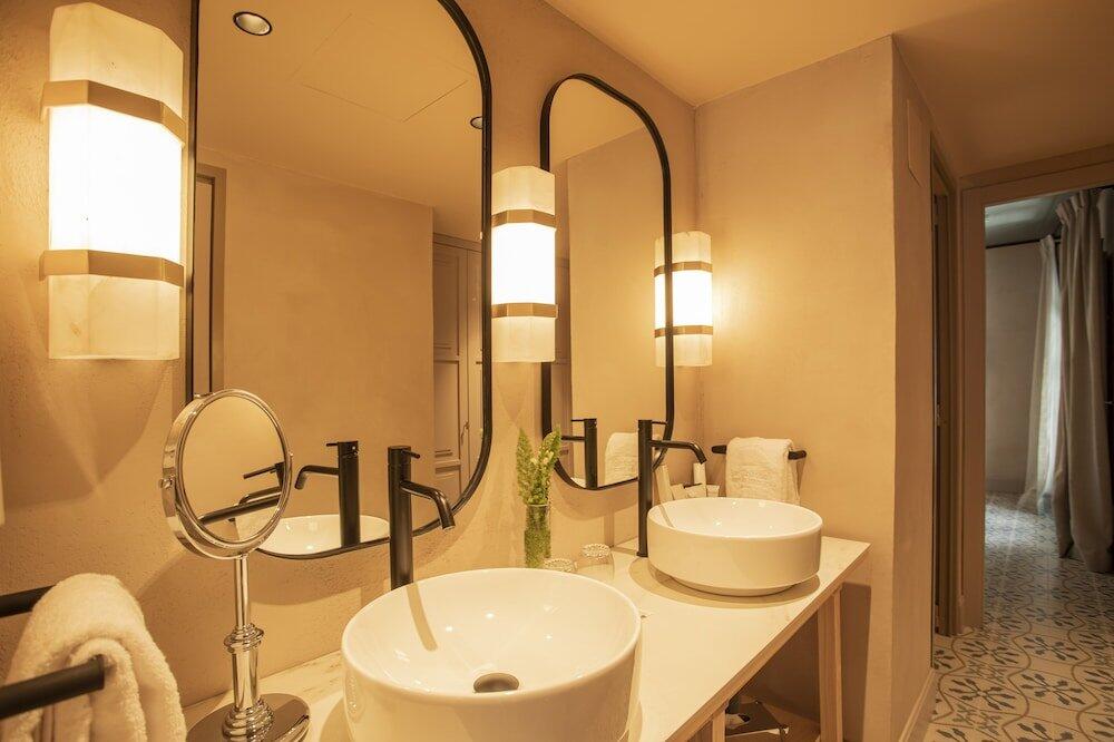 Foto del baño de Hotel Hospes Las Casas Del Rey De Baeza