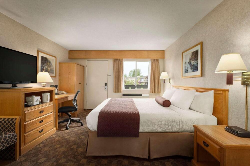 Foto de una habitación de Hotel Days Inn by Wyndham Victoria Uptown