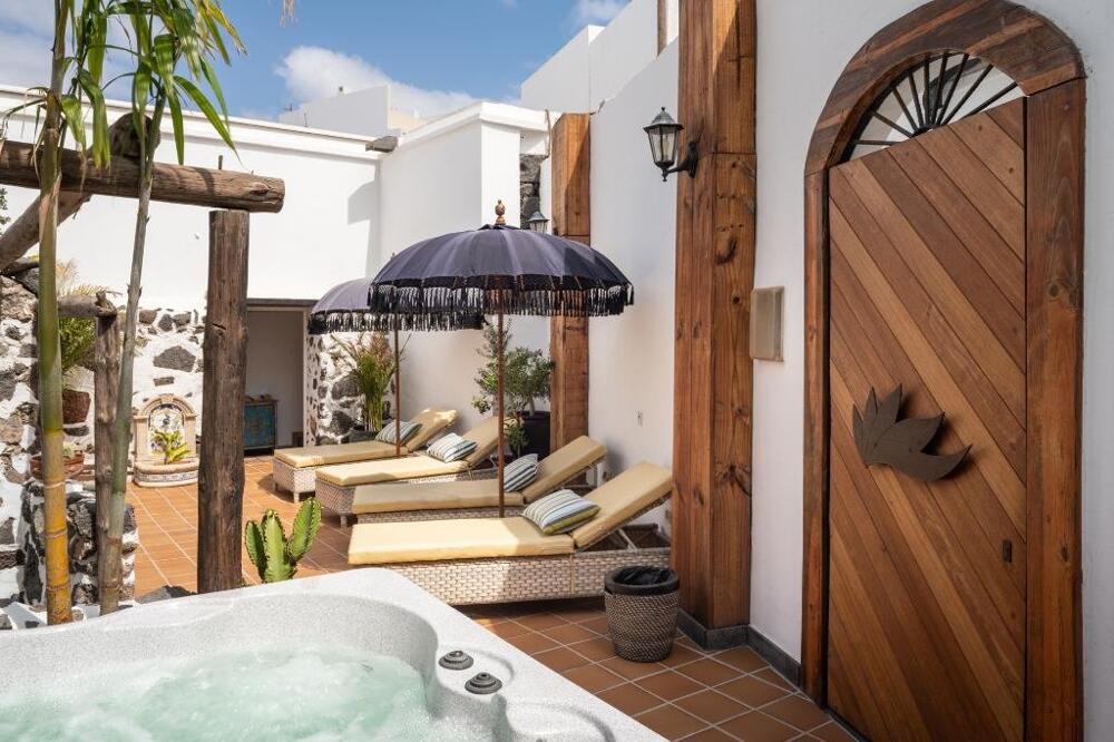 Foto general de Hotel El Charco Suites
