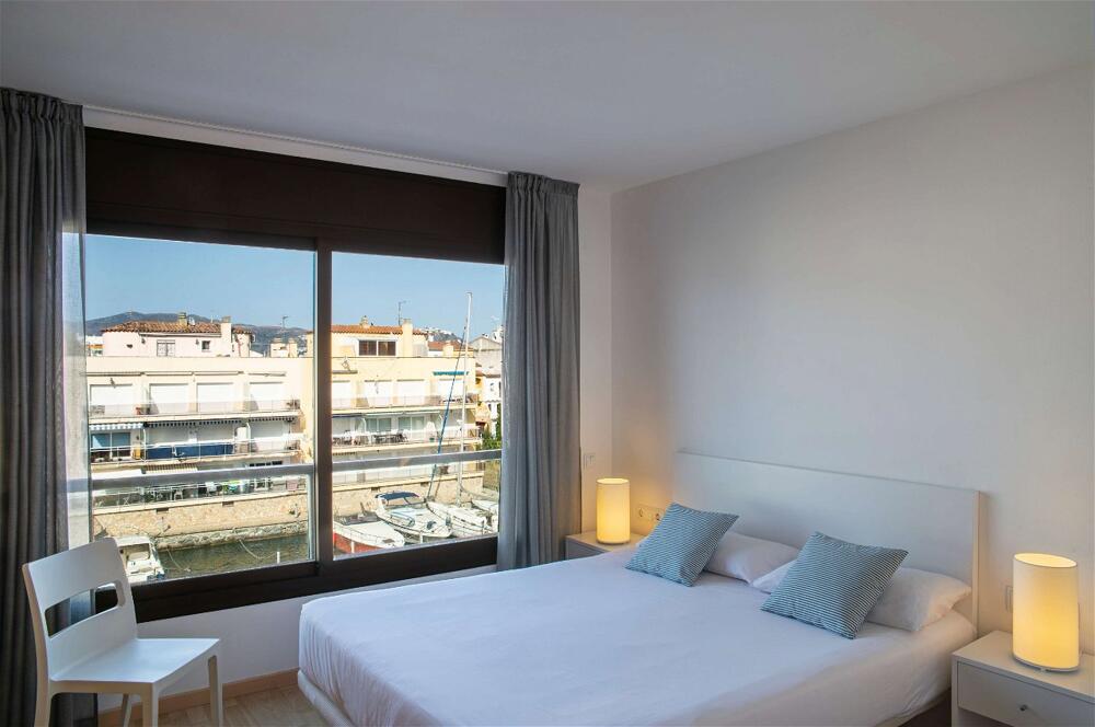 Foto de una habitación de Apartamentos Pierre &amp;amp; Vacances Empuriabrava Marina