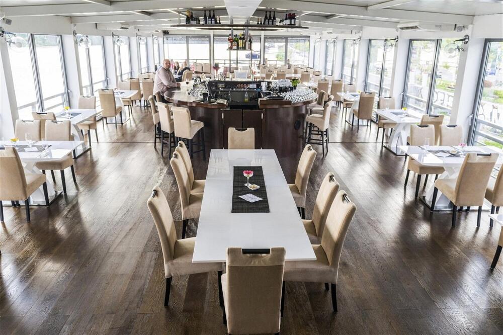 Foto general de Botel Gracia