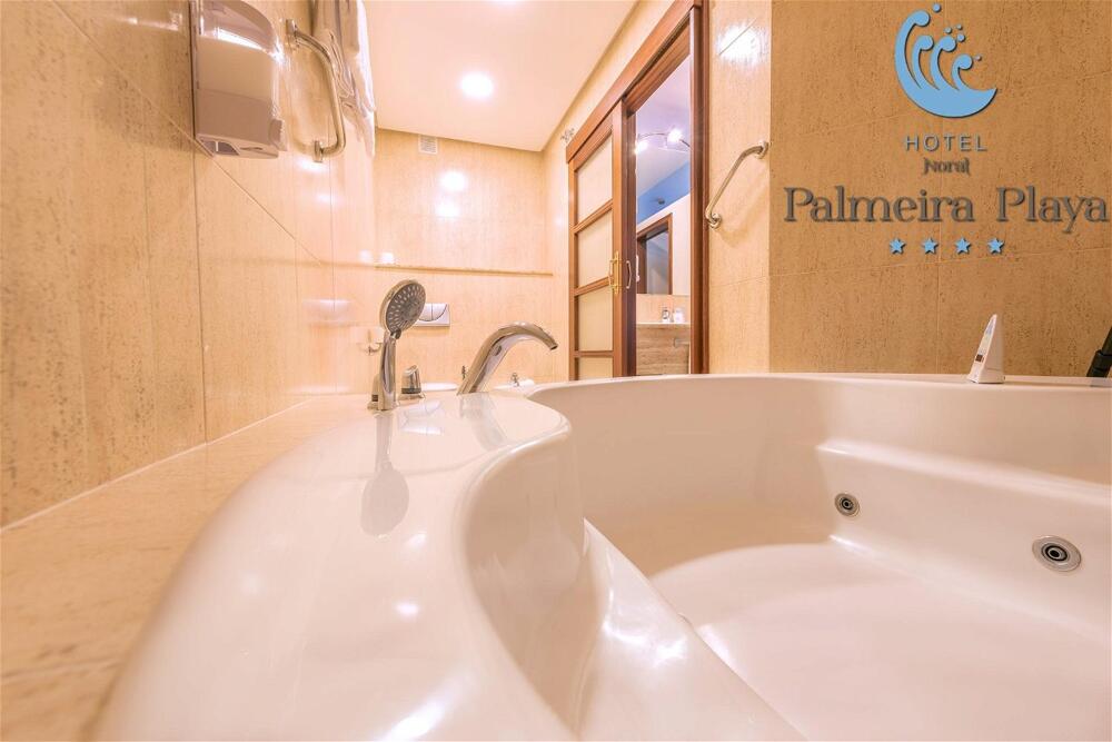 Foto del baño de Hotel Norat Palmeira Playa