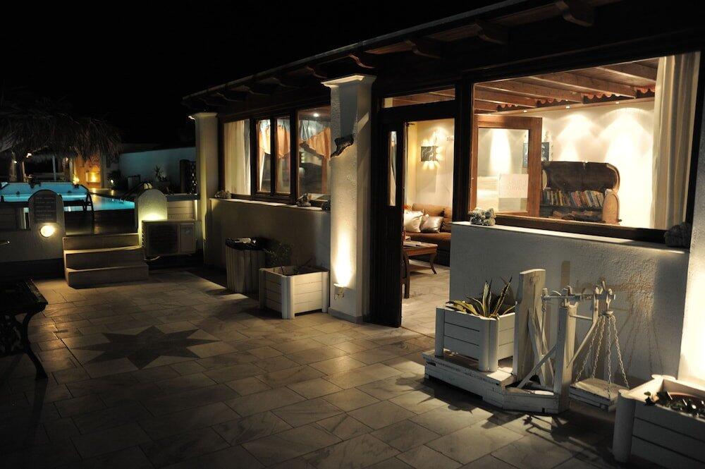 Foto del exterior de Hotel Perissa Bay